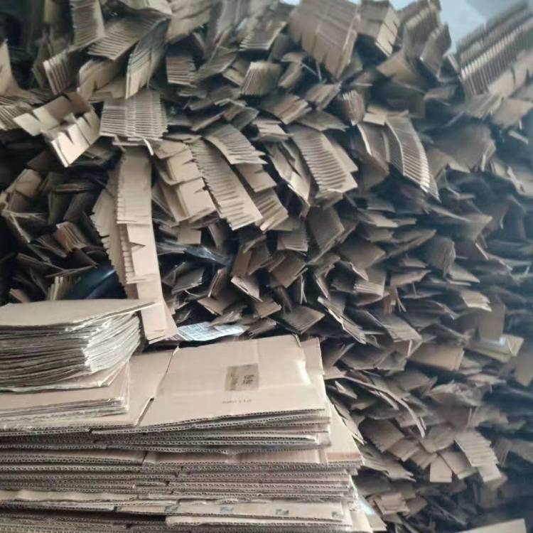 Beijing Recycles Paper Bags, Cardboard Boxes, Old Newspapers and Waste Plastics at High Prices in Large Quantities