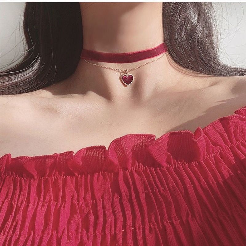 Christmas New Year Red Pendant Girl Vintage Velvet Choker Necklace Distinctive Sweet Love Clavicle Chain Necklace