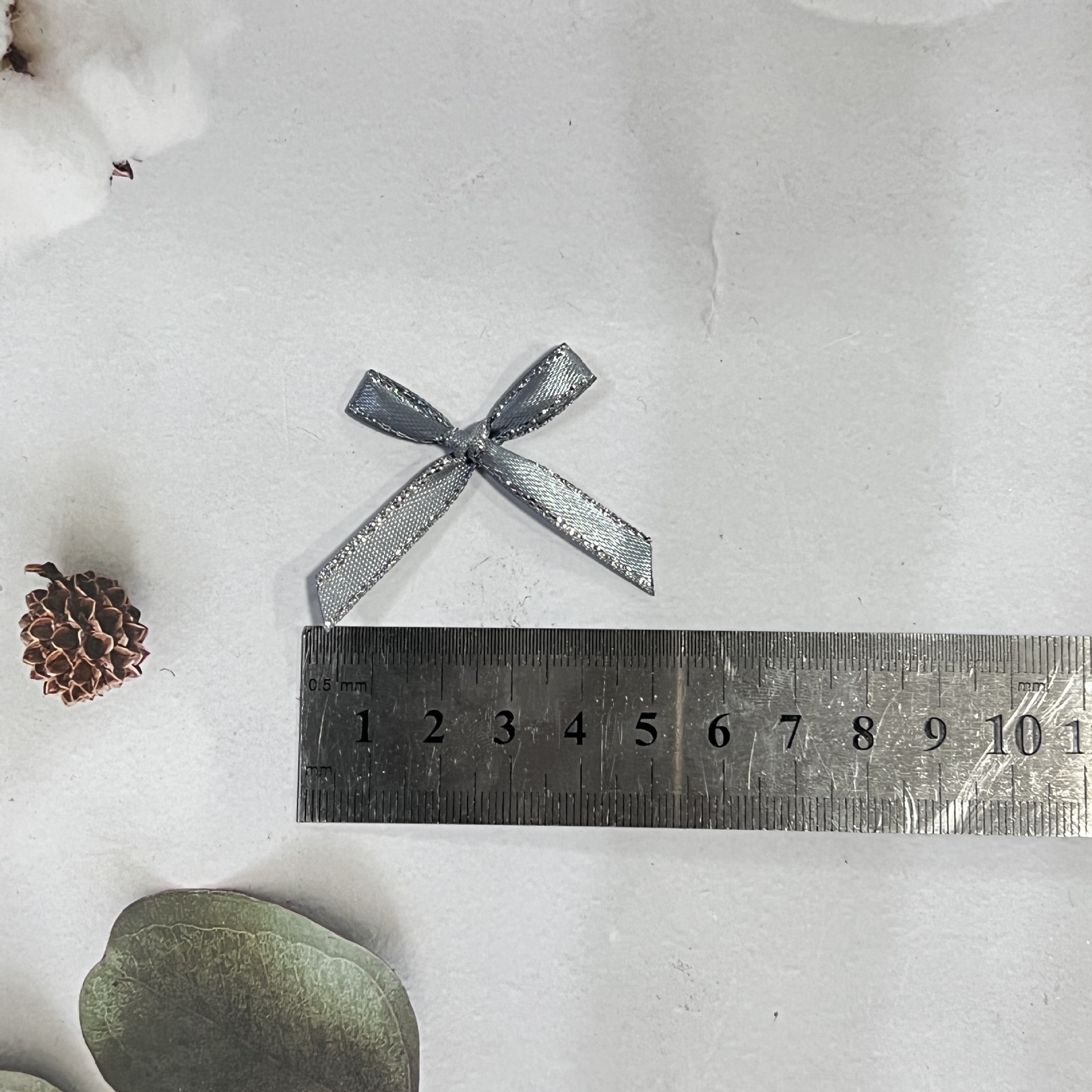 2 points 6mm silver bow flower full color can be used as underwear underwear clothing accessories factory wholesale