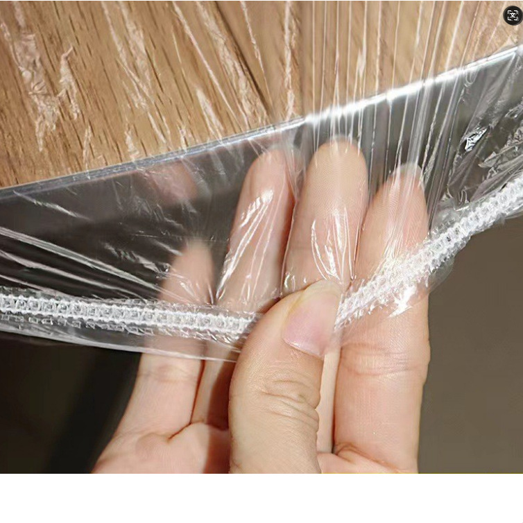 Одноразовая скатерть из пластика для свадеб