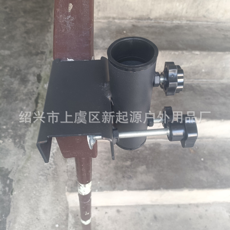 Factory wholesale new outdoor tricycle truck sun umbrella large umbrella clip truck stall fixed umbrella bracket