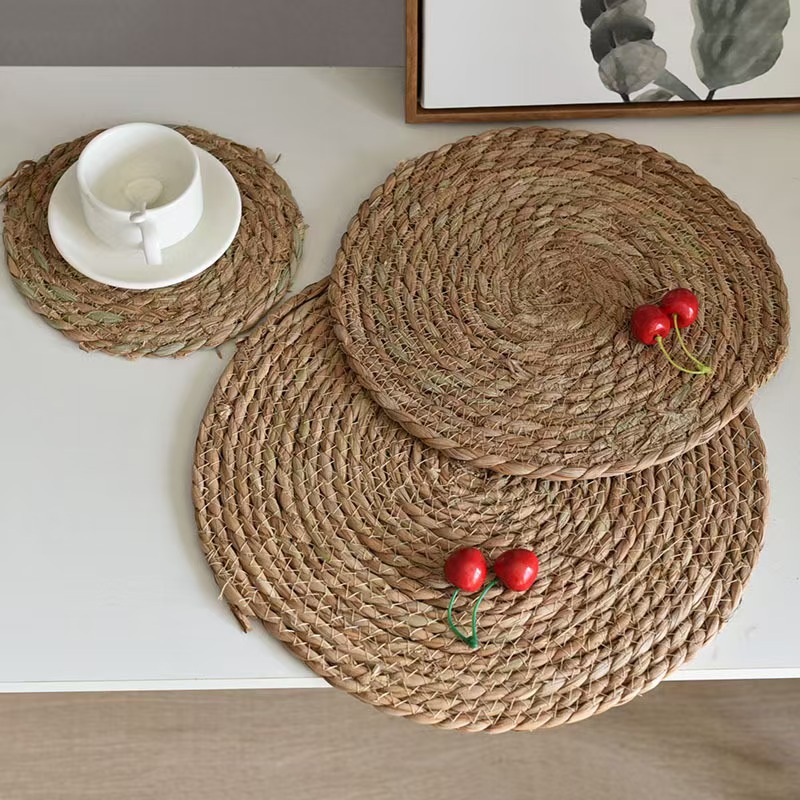 in stock Wholesale Household Straw Coaster Round Pastoral Woven Coffee Insulated Placemat Handmade Bustail Coaster