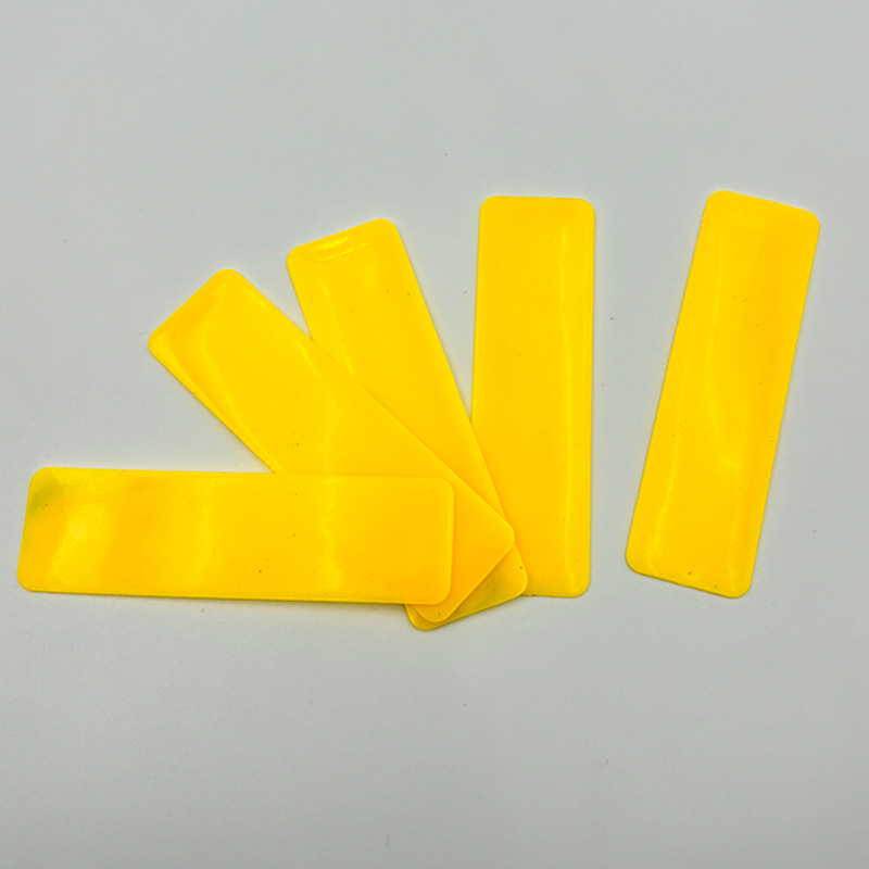 Small scraper hard plastic yellow glue removal shovel sticker hand account small yellow scraper beautiful sewing car sticker color change mold tool