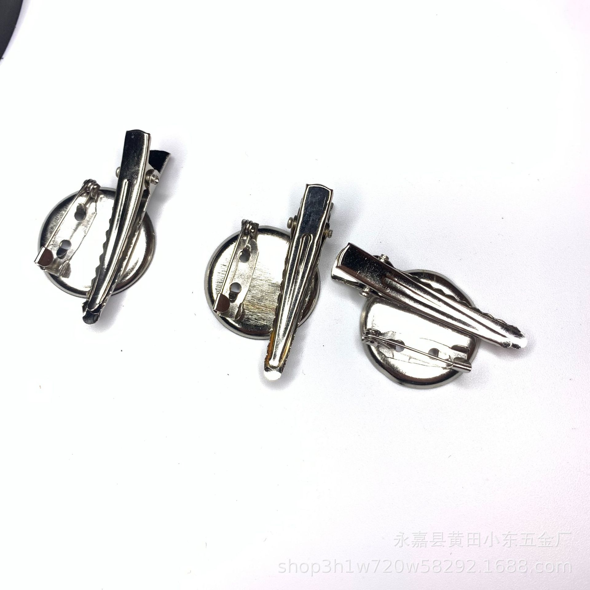 Disc pin dual-purpose brooch with pressure clip chest plate [2cm-2.5cm-3cm] iron manufacturers direct jewelry
