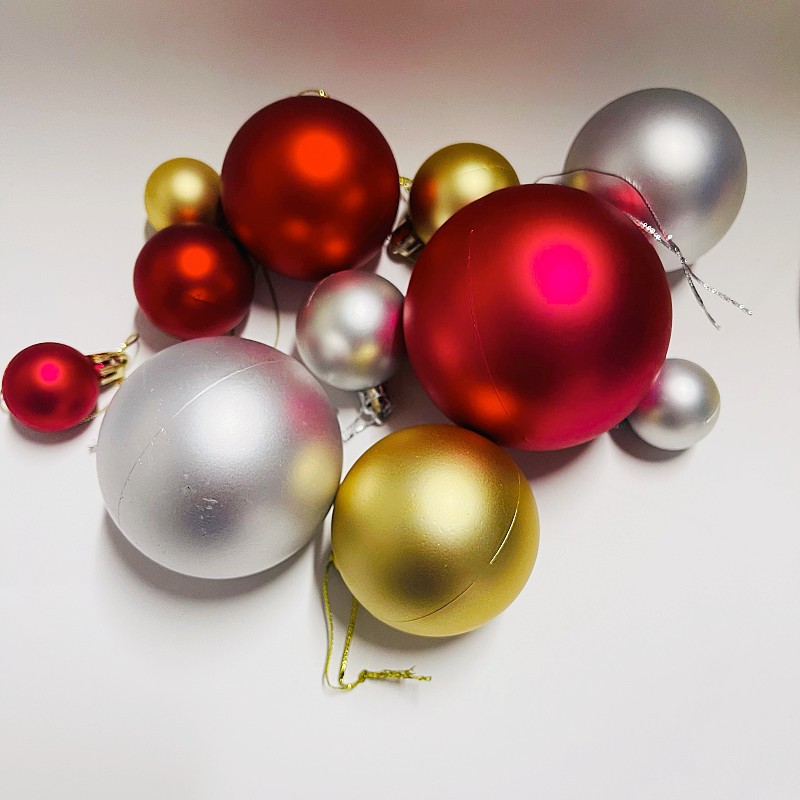 Bulk 3/4/6/8cm Electroplated Christmas Plastic Matte Decorative Ball Festive Party New Year Christmas Tree Decorative Ball