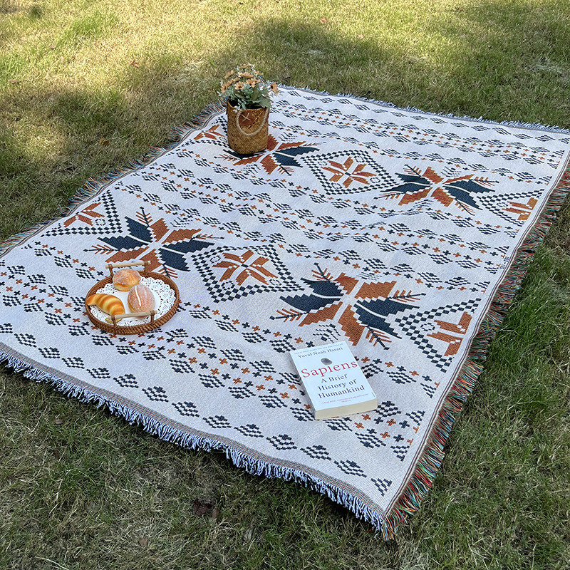Tent moisture-proof picnic mat camping tablecloth lawn mat bohemian knitted line blanket outdoor camping blanket