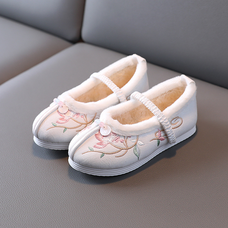 Winter Hanfu shoes Children's cotton shoes old Beijing cloth shoes fleece-lined embroidered shoes Chinese style embroidered non-slip soft bottom girls' shoes