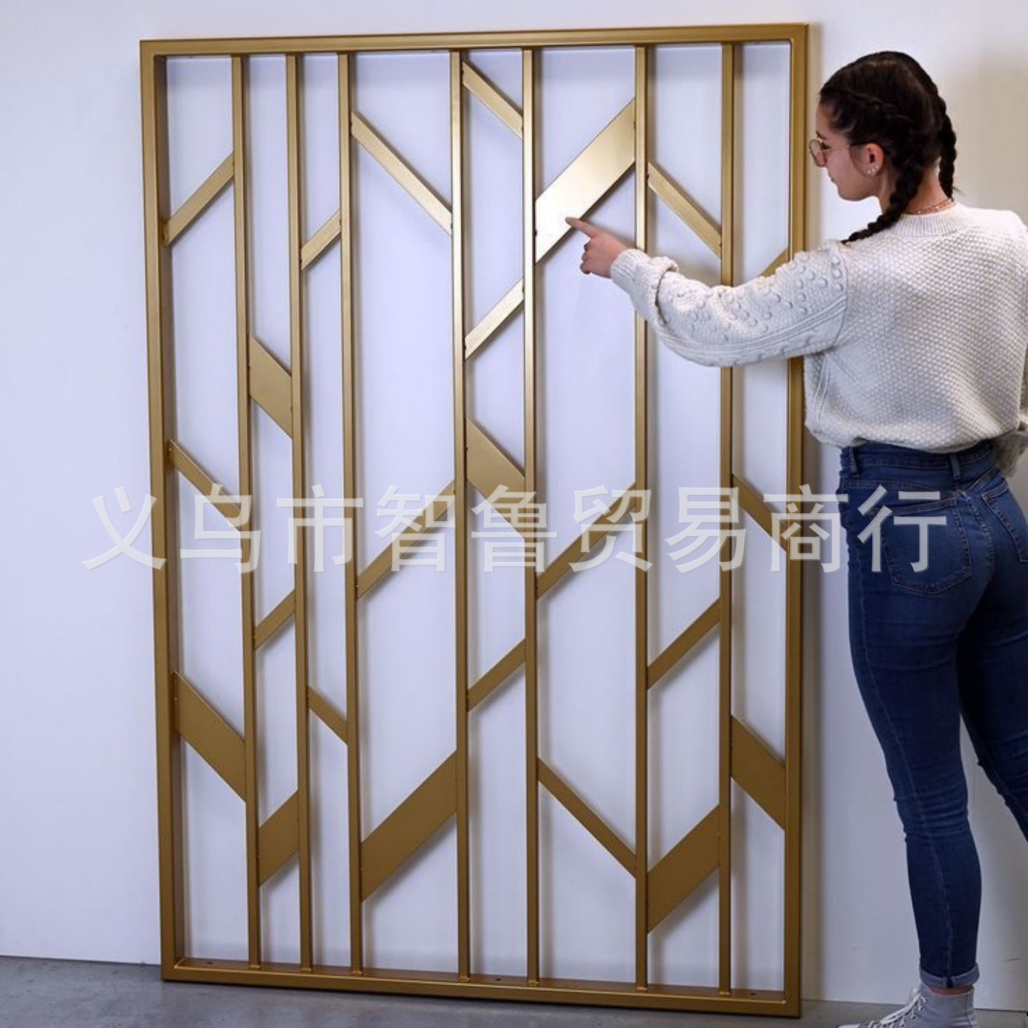 Ручная кованая железная ограда лестницы в европейском стиле, кованая с горячим цинкованием и сваркой, современный минималистичный стиль