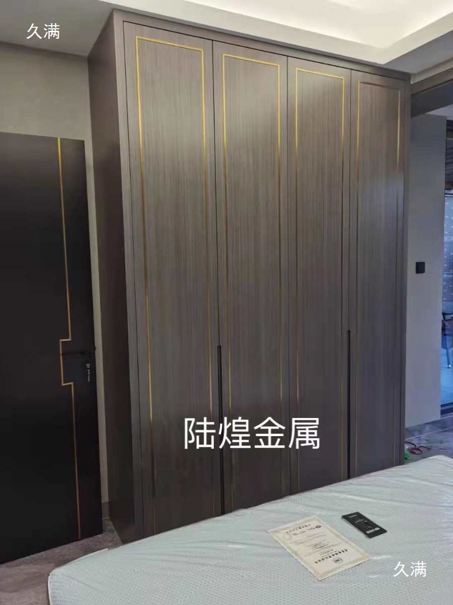 Stainless Steel Ceiling T-Shaped Strip Metal Integrated Frame Seamless Welded Wooden Cabinet Wooden Door Decorative Strip Corner Flower Line