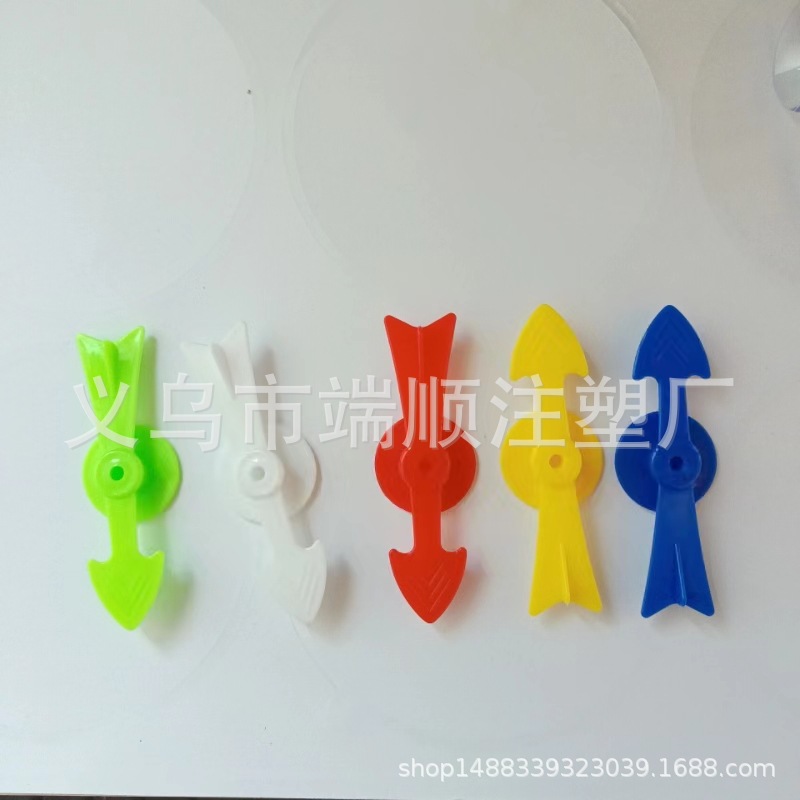 Прямые продажи пластикового поворотного указателя для настольной игры 7.2 см