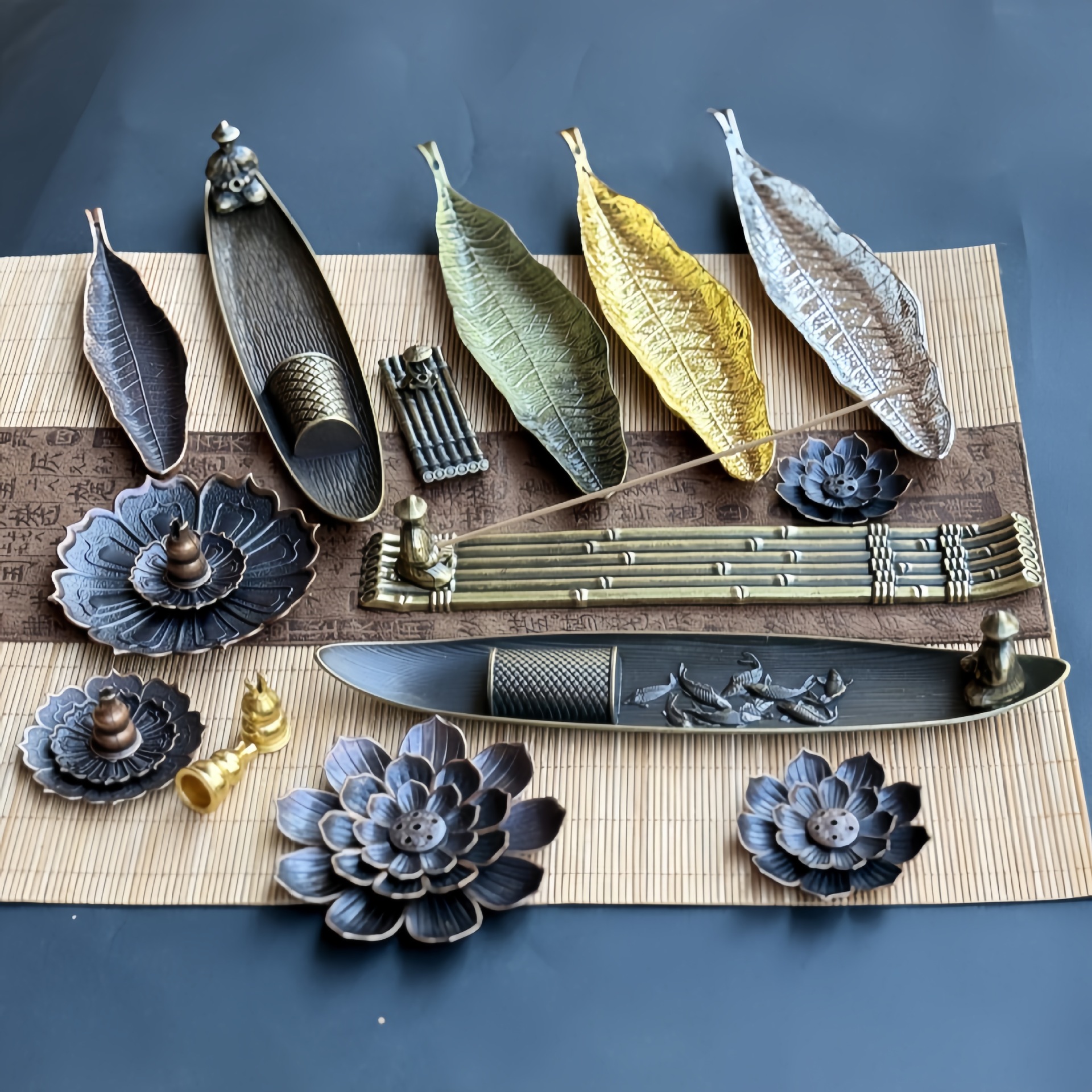 Lotus-Shaped Multi-Hole Incense Holder, Antique-Style Incense Tray, Zen-Style Buddhist Incense Burner, Home Indoor Incense Burning Leaf, Fisherman's Bamboo Raft