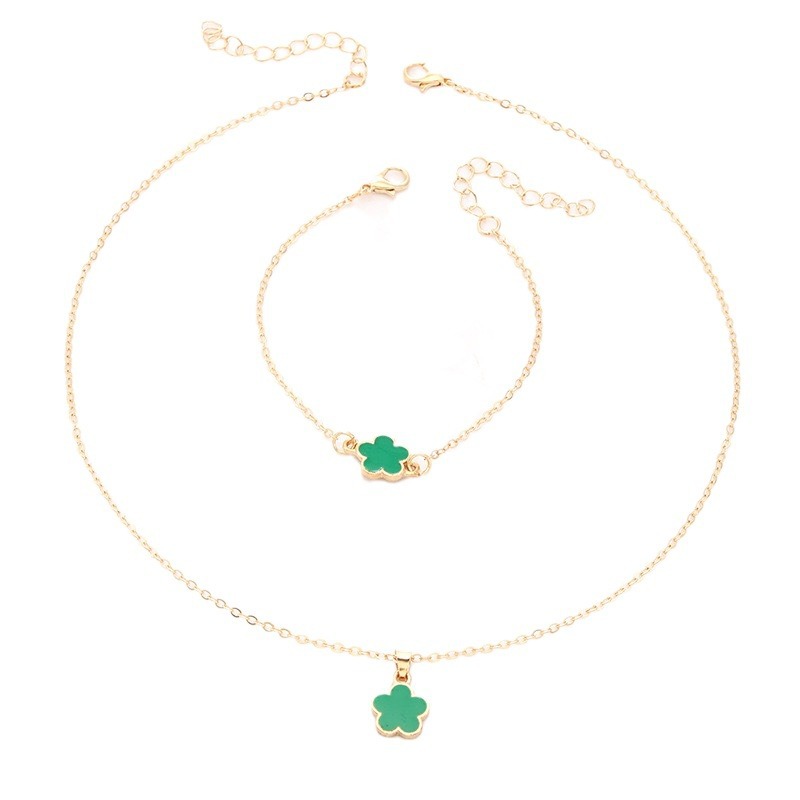 Cross-border Korean version of the new five-leaf flower fashion lucky earrings necklace bracelet ring suit five-petal flower manufacturers