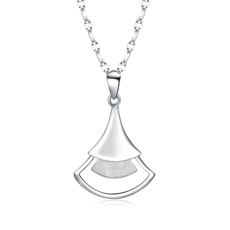 Pt950 White Golden Skirt Pendant for Women, Accessible Luxury, Fashionable and Sweet White Golden Elegant Clavicle Chain for Girlfriend on Valentine's Day