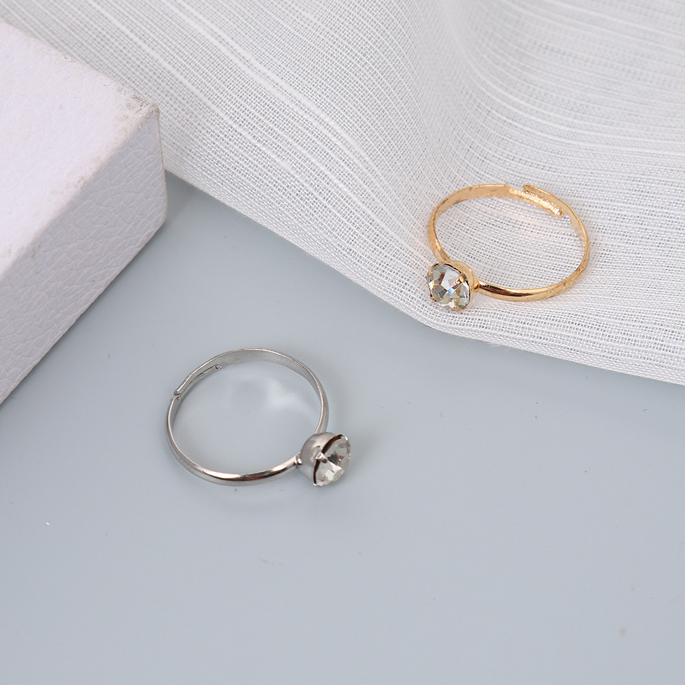 Cross-border hot-selling jewelry diamond ring foreign trade simple fashion live square claw diamond ring exquisite gift ring