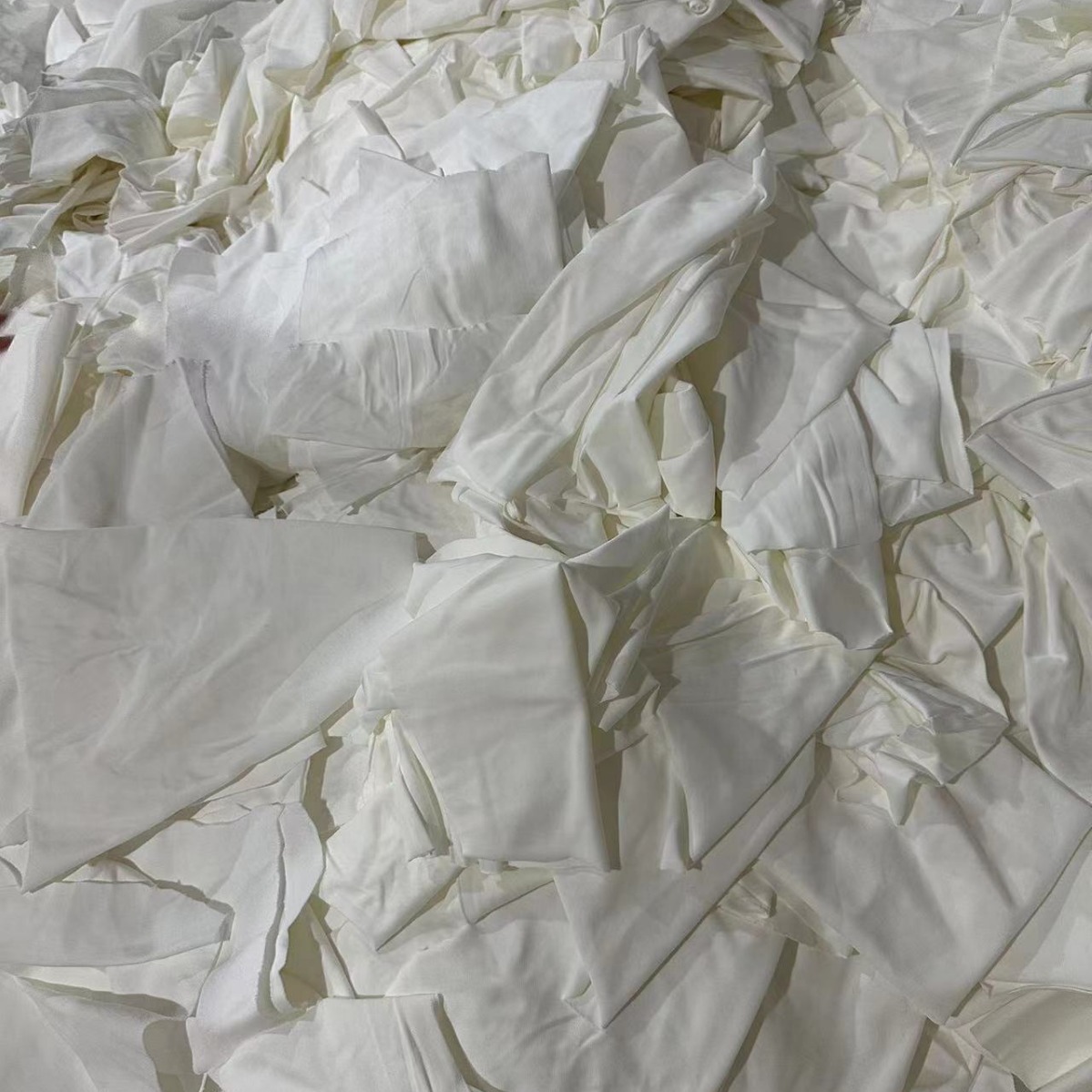 Large White Industrial Wiping Cloth, Industrial Rag, Irregularly Cut, Absorbs Water and Oil, Does Not Shed Lint