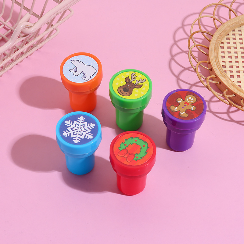 Cross-Border Cute Christmas Series Stamps for Kidsren, Primary School Students, Round Color Stamps, Holiday Reward Gift Stamps