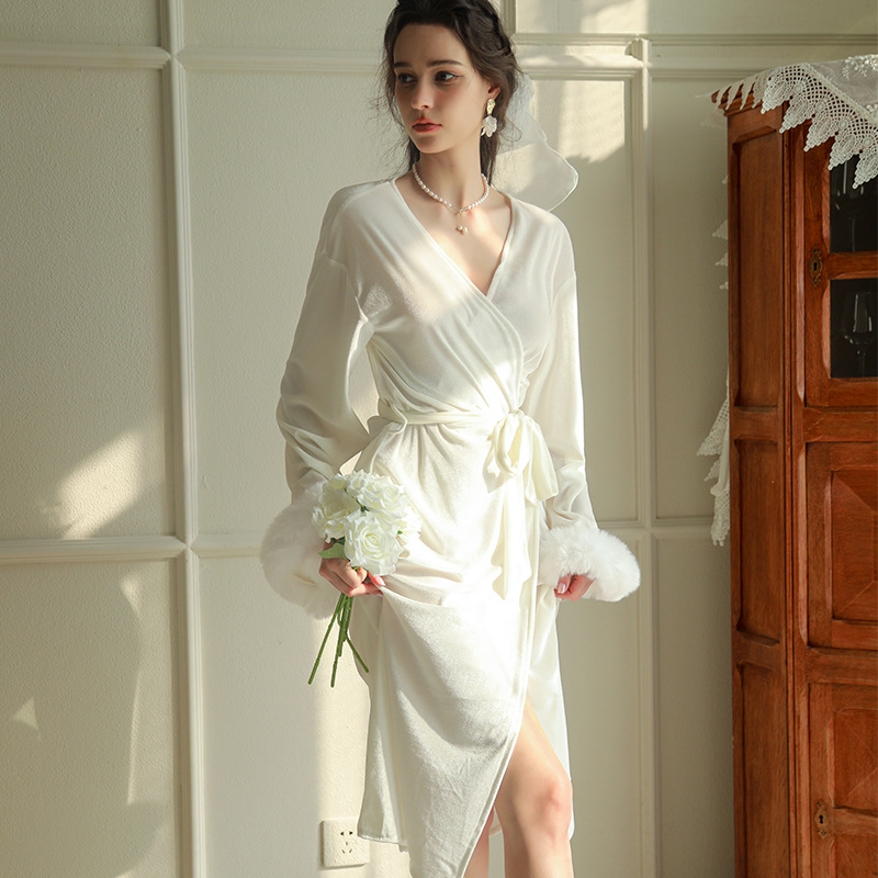 Bride Bridal Dressing Gown Women's Long Feather Nightgown Knot Wedding Makeup Bridesmaid Group Kimono Korean Gold Velvet