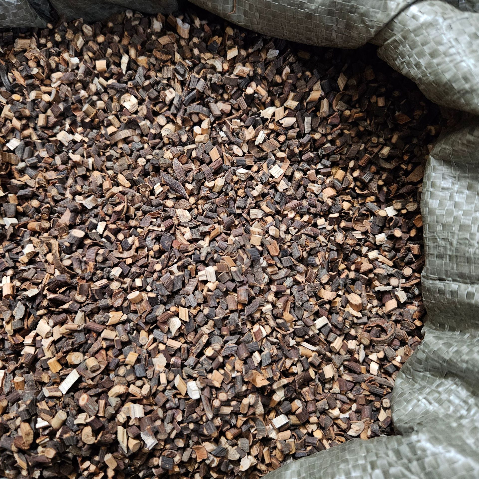 Wholesale Chinese Medicinal Materials Guizhi Guizhijian Free Powdering Physical Shooting