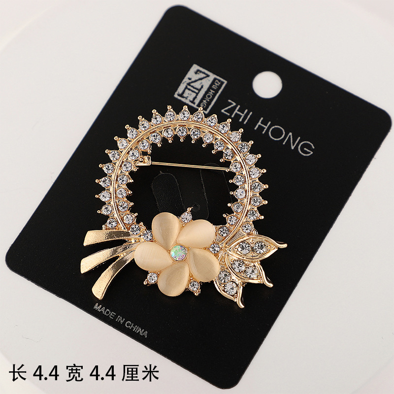 Brooch high-grade niche alloy corsage light luxury diamond-embedded all-match fixed anti-exposure pin corsage jewelry wholesale