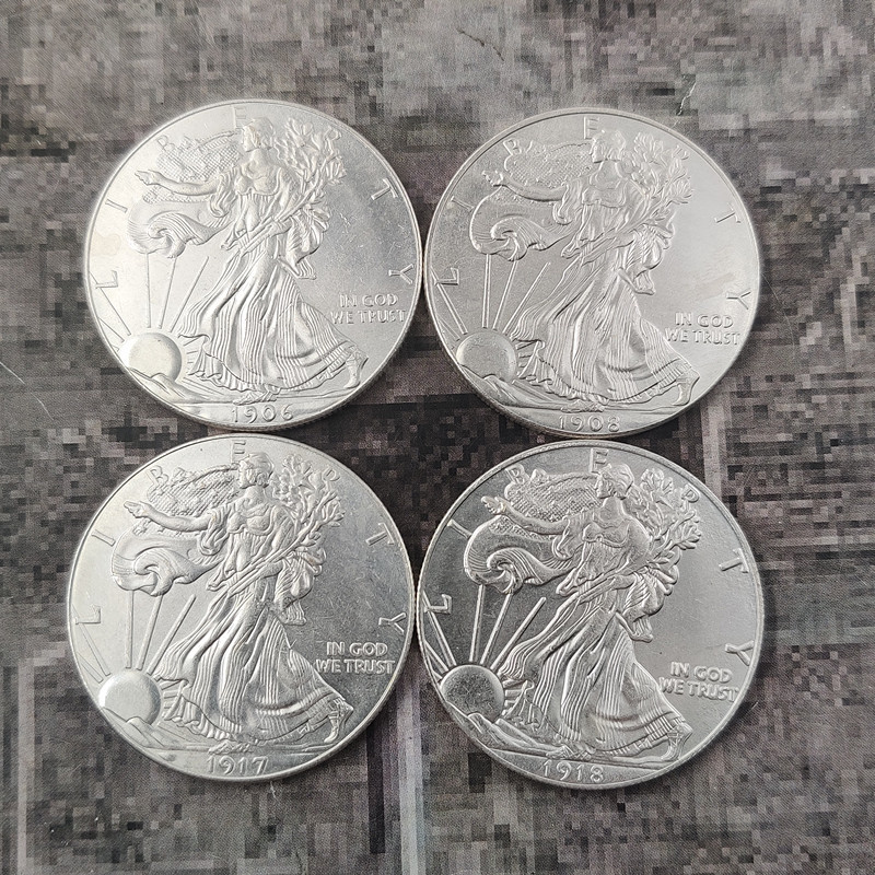 Памятные монеты с различными годами и узорами, медали с изображением американской статуи свободы