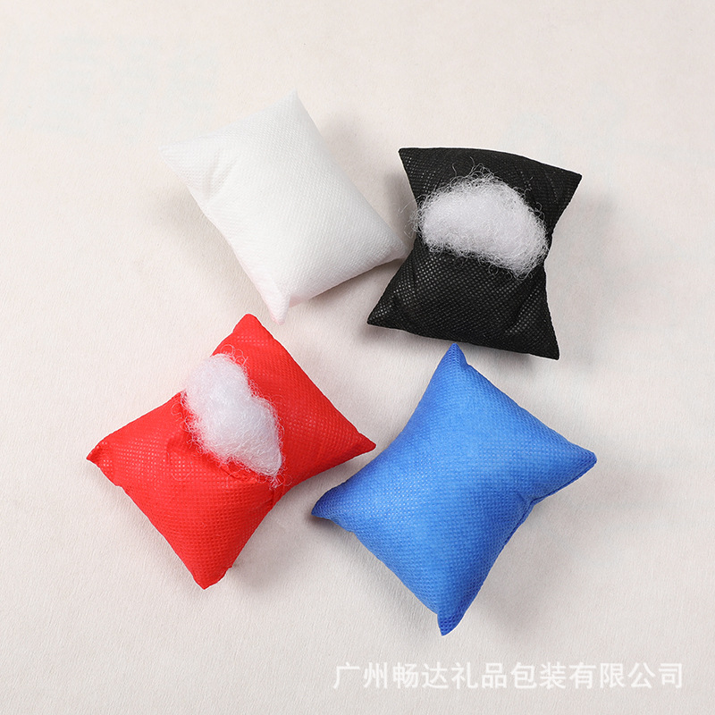 Manufacturer in Stock Wholesale Non-Woven Pillow Bag Silk Cotton Pillow Bag Small Pillow Bag Bracelet Pillow Core Watch Case Pillow