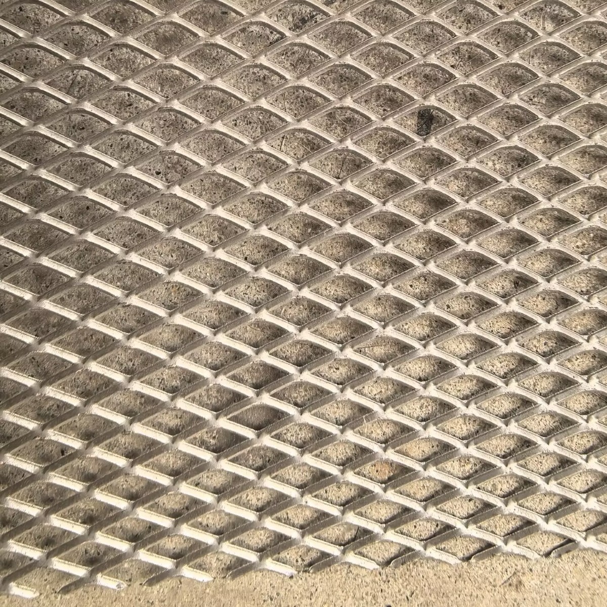 Small Hole Rhombus Wave Aluminum Mesh Air Smoke Purification Stretched Aluminum Mesh Primary Dust Removal Filter Rhombus Mesh