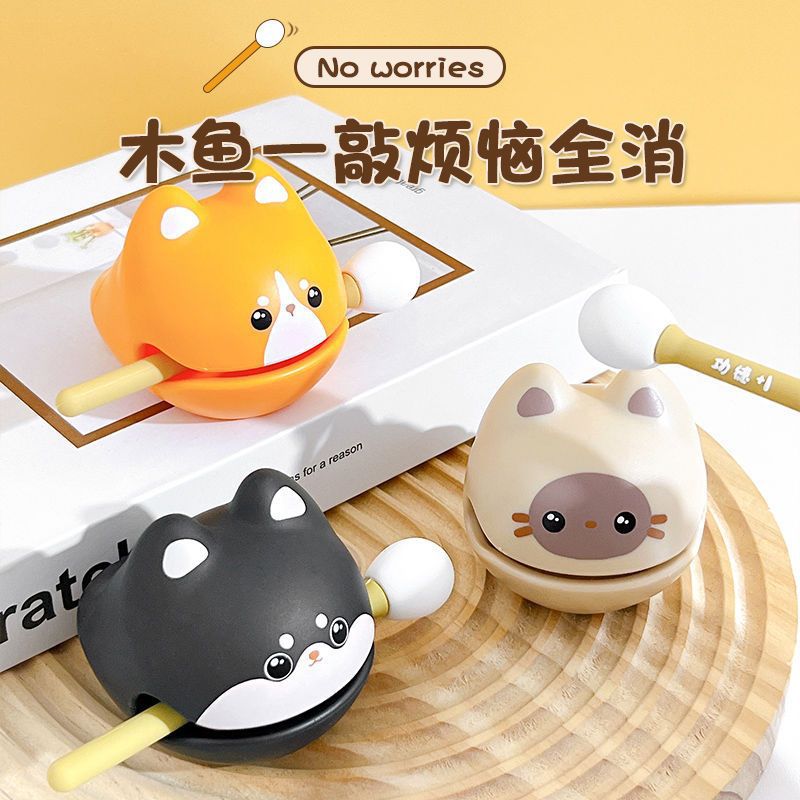 Оптовая продажа декомпрессионных маленьких деревянных рыбок, офисные настольные украшения, исцеление настроения, милый подарок Будды