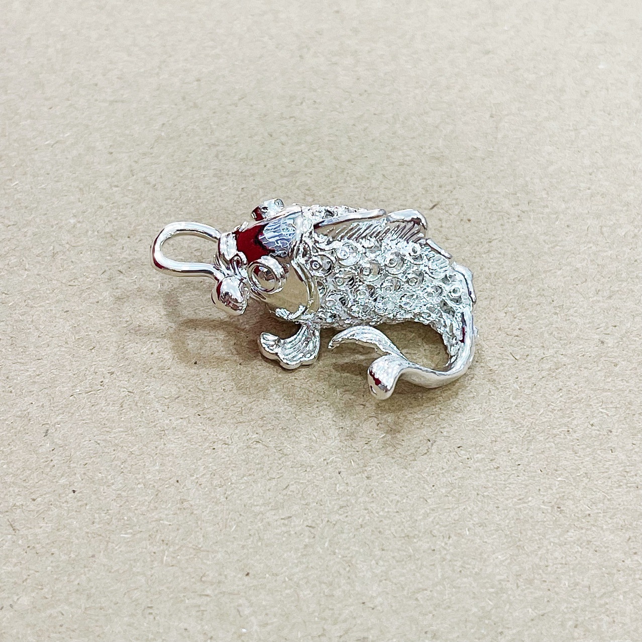 High Imitation Silver Plated Pendant Men's and Women's Lucky Koi Fish Pendant for Lover's New Year Gift