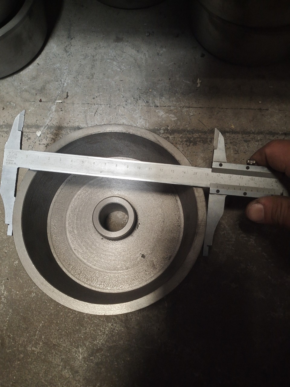 Специальные аксессуары для токарного станка для тормозных барабанов, в основном используются для фиксации больших дисков