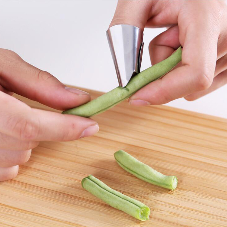 Edamame Finger Guard, Broad Bean Peeling and Picking Bean Iron Nail Cover, Stainless Steel Protective Finger Guard, Peeling Tool