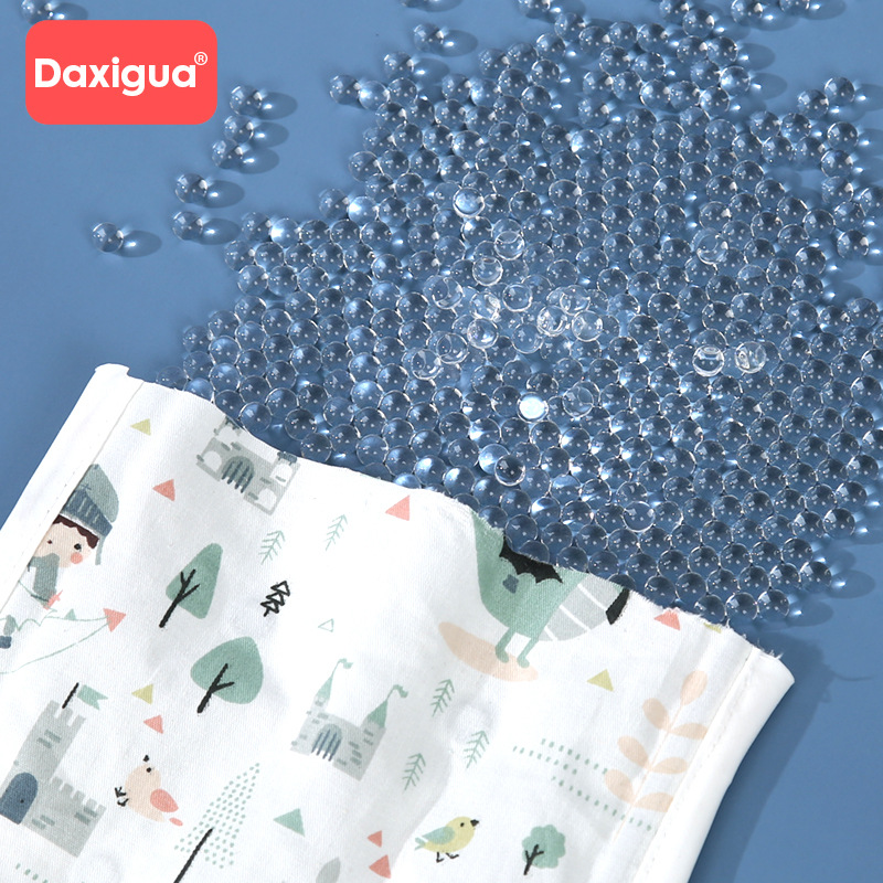 Arm Cooling Mat Breastfeeding Ice Sleeve Pillow for Newborns and Babies, Summer Nursing Sleeve, Arm Sweat Barrier, Baby Holding Tool