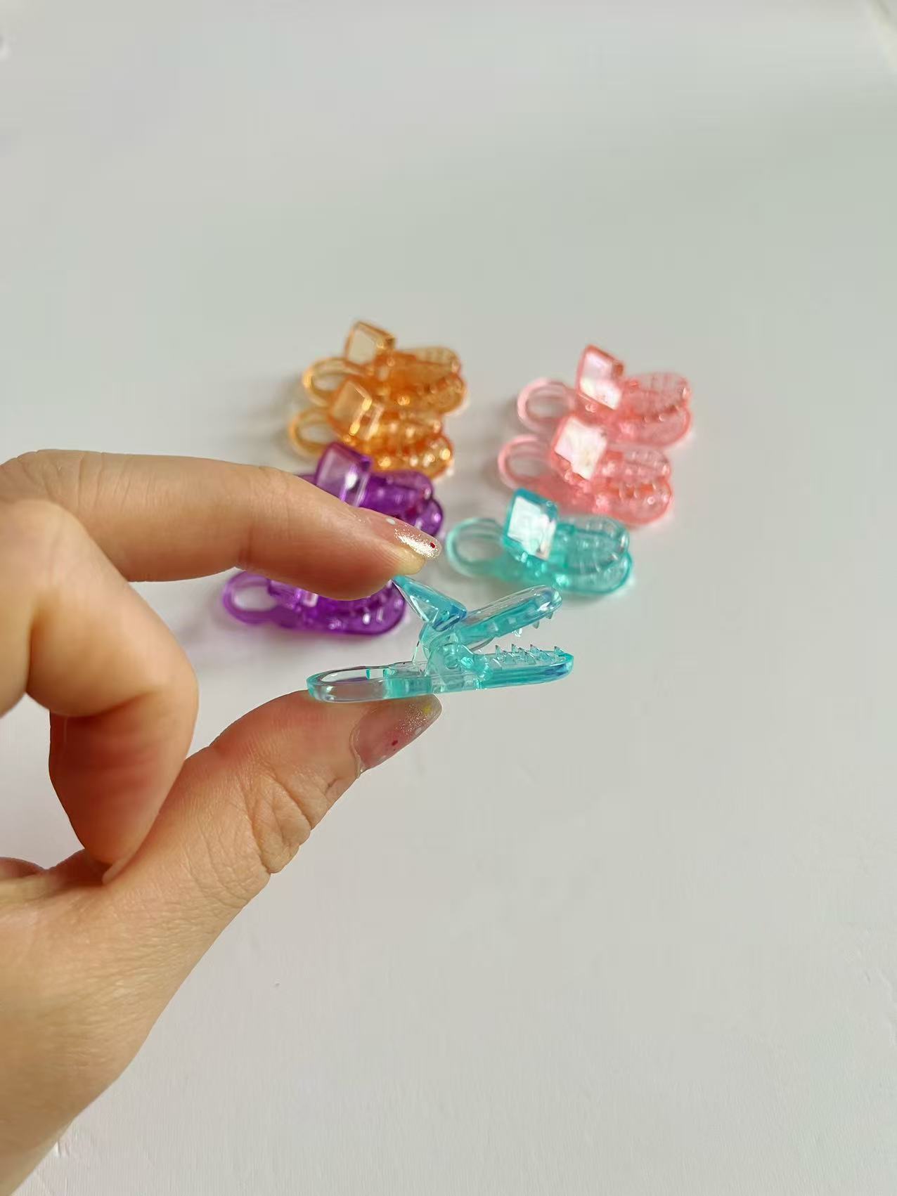 Factory Direct Sales Pc Material Anti-Lost Chain Clip Multi-Purpose Colorful Crocodile Baby Pacifier Clip Baby