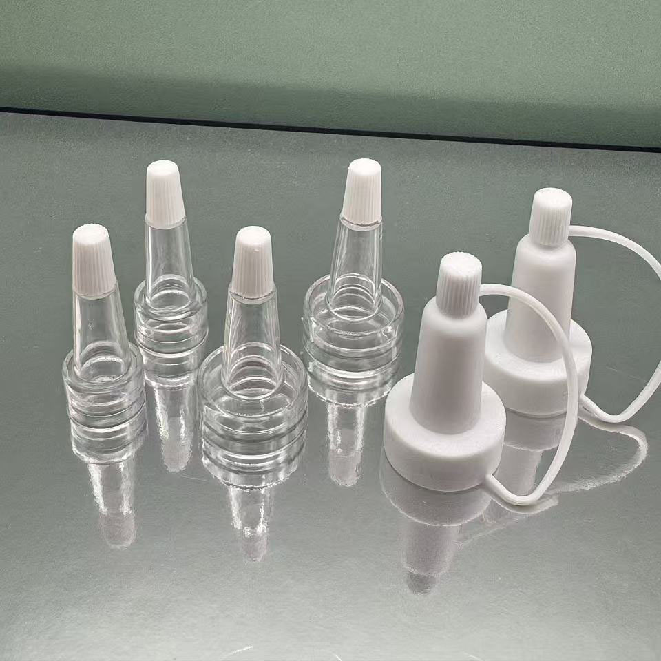 In-Stock Transparent Trumpet Mouthpiece 13 Teeth/20 #   One-Piece Bell-Shaped Odorless Freeze-Dried Powder Dropper in a Vial