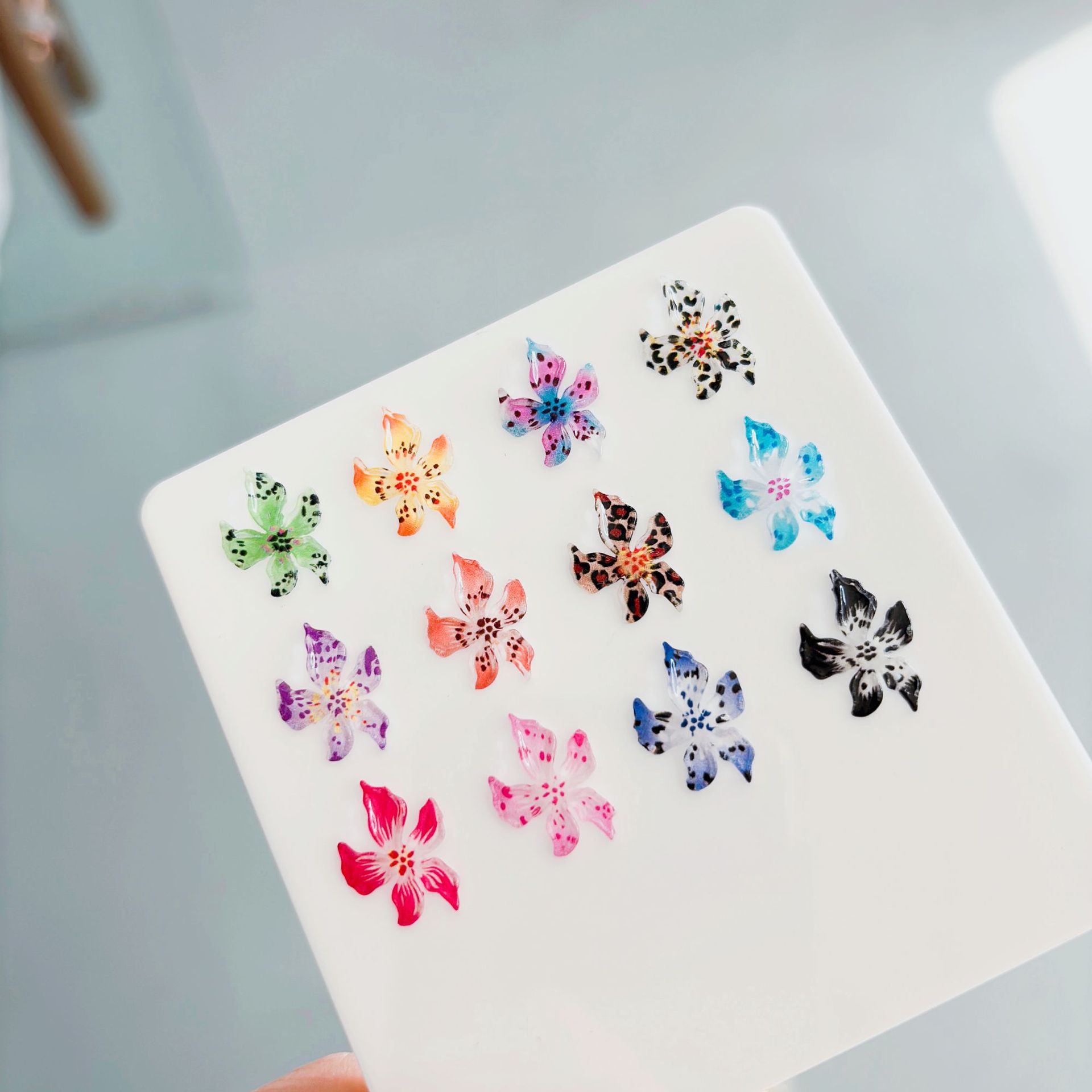 Nail Jewelry Ice Crystal Resin Lily Nail Decoration Small Jewelry Accessories Material Bag Mobile Phone Case Accessories