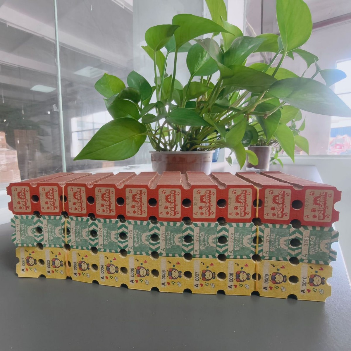 Билеты на аттракционы из картона, двойная печать на серой бумаге, игровая консоль, готовое производство