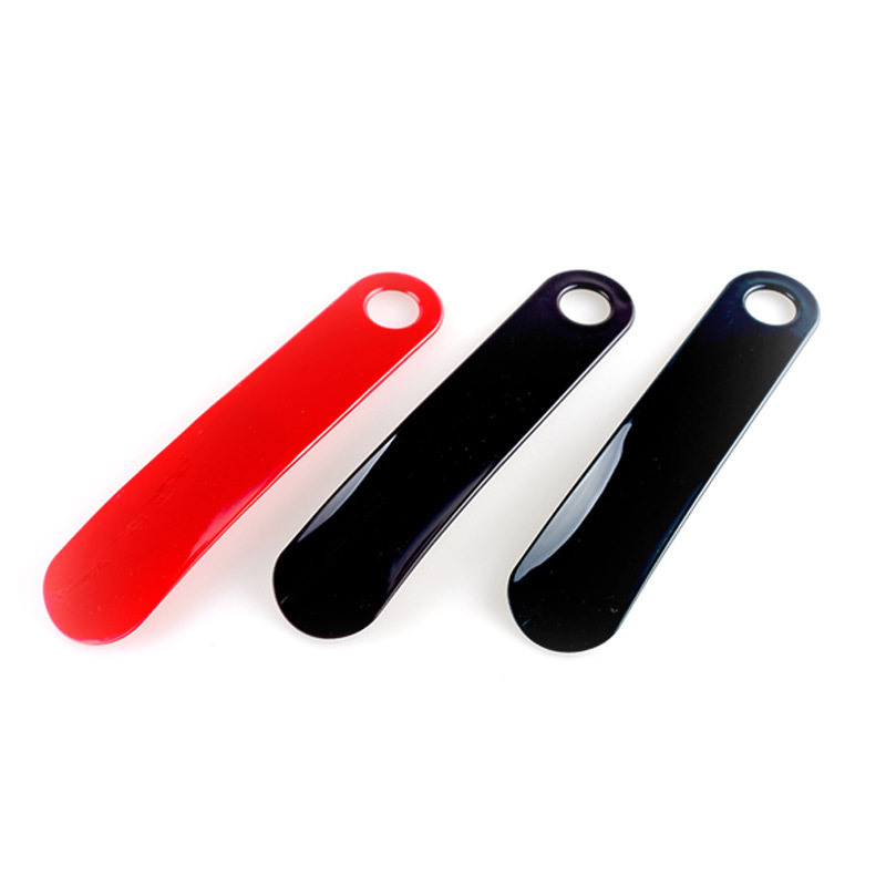 Factory direct plastic colorful small shoe horn lift shoe hotel can do trademark shoe wearer shoe pump