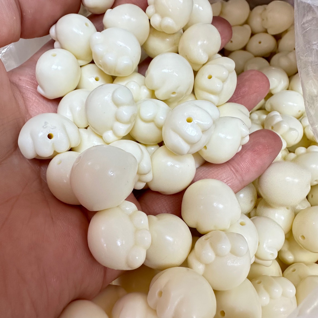 Ivory fruit cat claw DIY text play beads accessories bracelet super cute cute accessories handheld accessories men and women