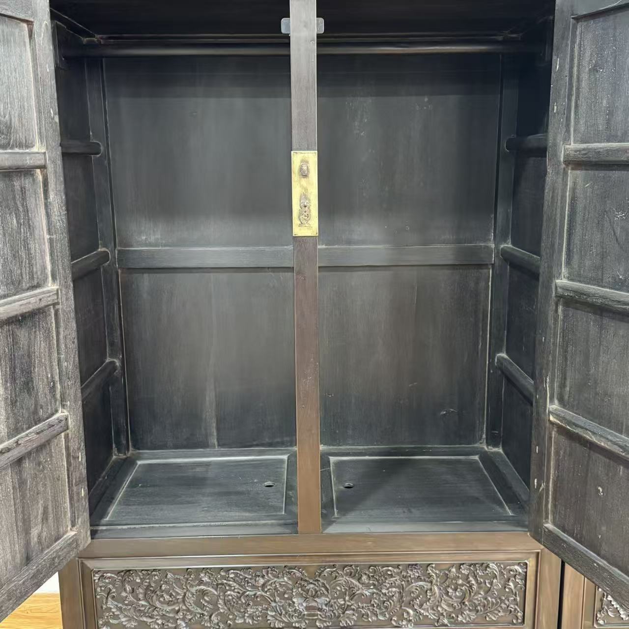 J120 Clear Rosewood Cabinet with Western Lotus Pattern, a Pair (120*55*240)