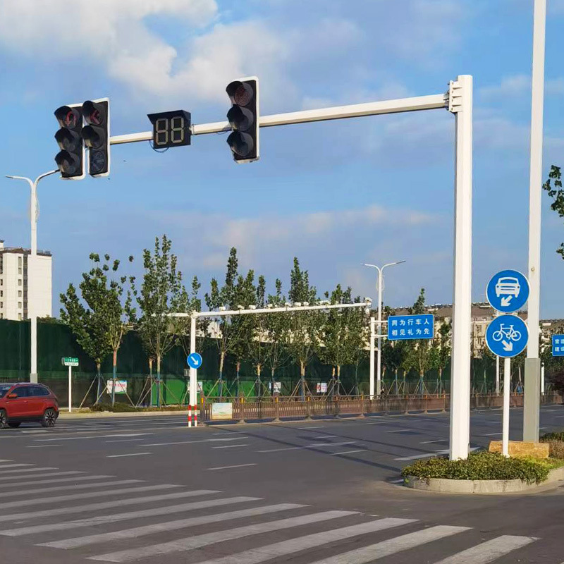 Traffic Monitoring Signal Pole Electronic Police Traffic Sign Pole Monitoring Pole Road Card Traffic Light Signal Pole