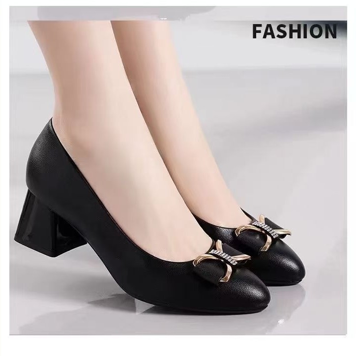 Thick Heel Genuine Leather Shoes for Women 2025 New Medium Heel Versatile Women's Leather Shoes Soft Leather Soft Sole Middle-Aged Mother High Heels