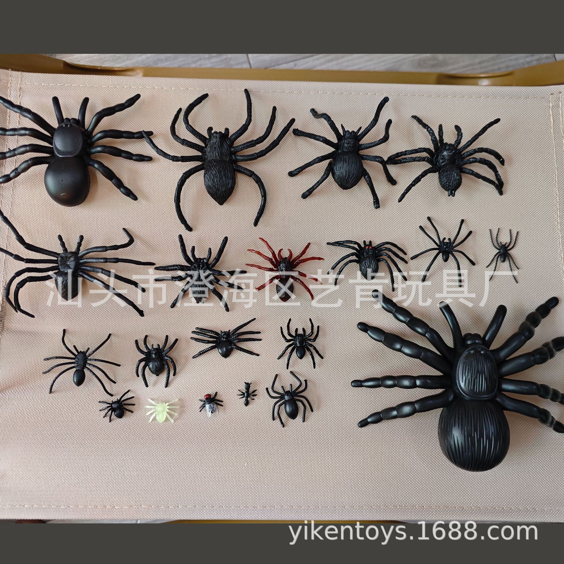 Кросс-граница игрушка-паук, летающий таракан, многоножка, скорпион, смешные страшные отвратительные реквизиты для Дня дурака