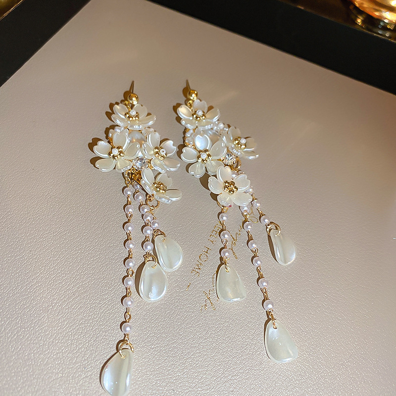 Super Fairy Flower Tassel Earrings Light Luxury High-End Earrings Niche Design Gentle Fairy Temperament Ear Jewelry Wholesale