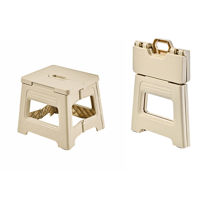 Plastic folding stool outdoor portable portable stool adult train Maza fishing stool shrink stool bath low stool