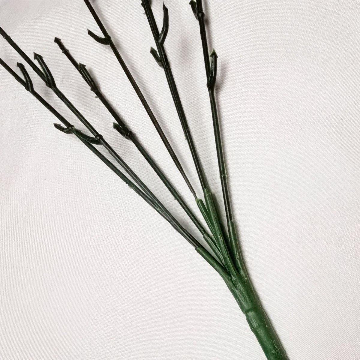 Highly Realistic Cyan 7-Head 21-Eye Flower Branch Accessories, Direct from the Manufacturer, Maintenance-Free and Non-Fading, Decorative