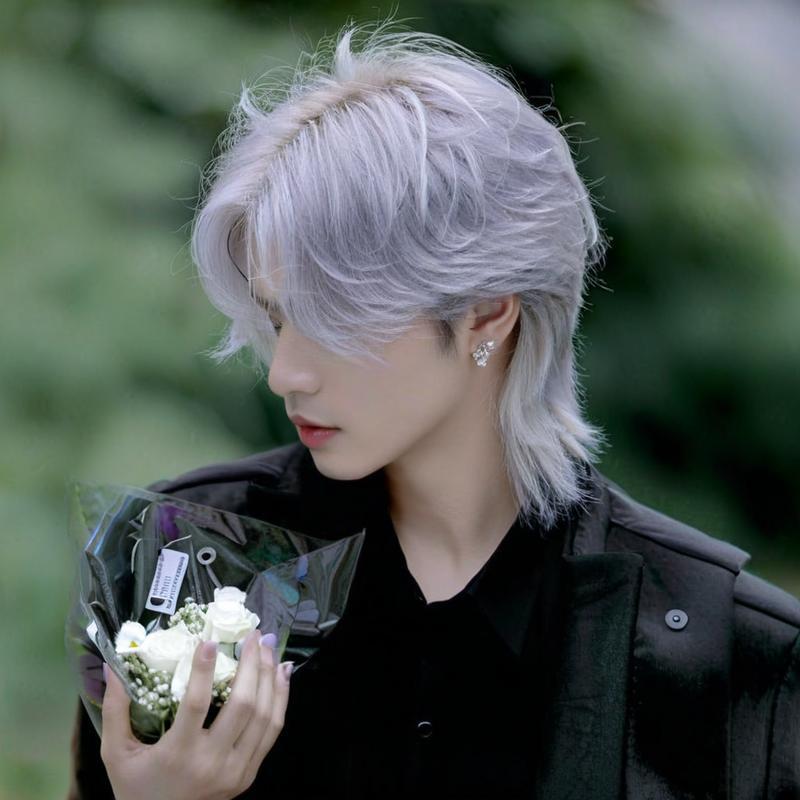 AliExpress wig Japanese medium and long hair wolf tail new mullet head cos wig full head cover source factory wholesale