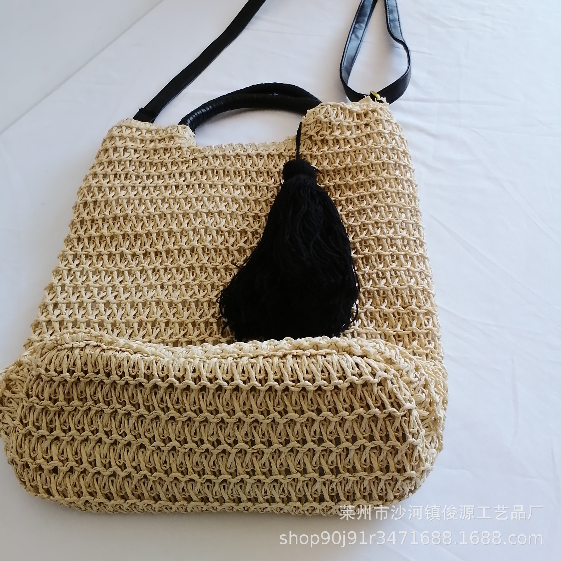 New crochet mechanism cloth portable straw bag large tassel wool tassel shoulder crossbody casual women's bag