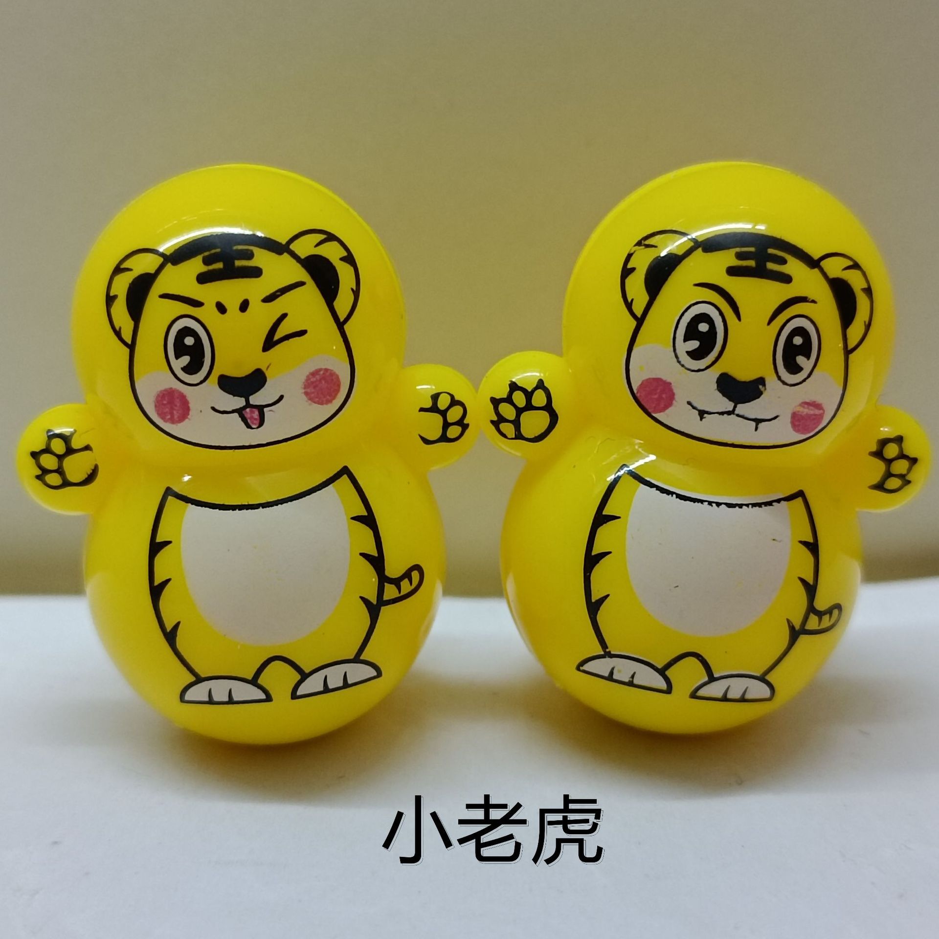 Douyin's Same Tumbler Toy Astronaut Desktop Ornament Toy Kindergarten Local Push Small Gift Takeaway Gift