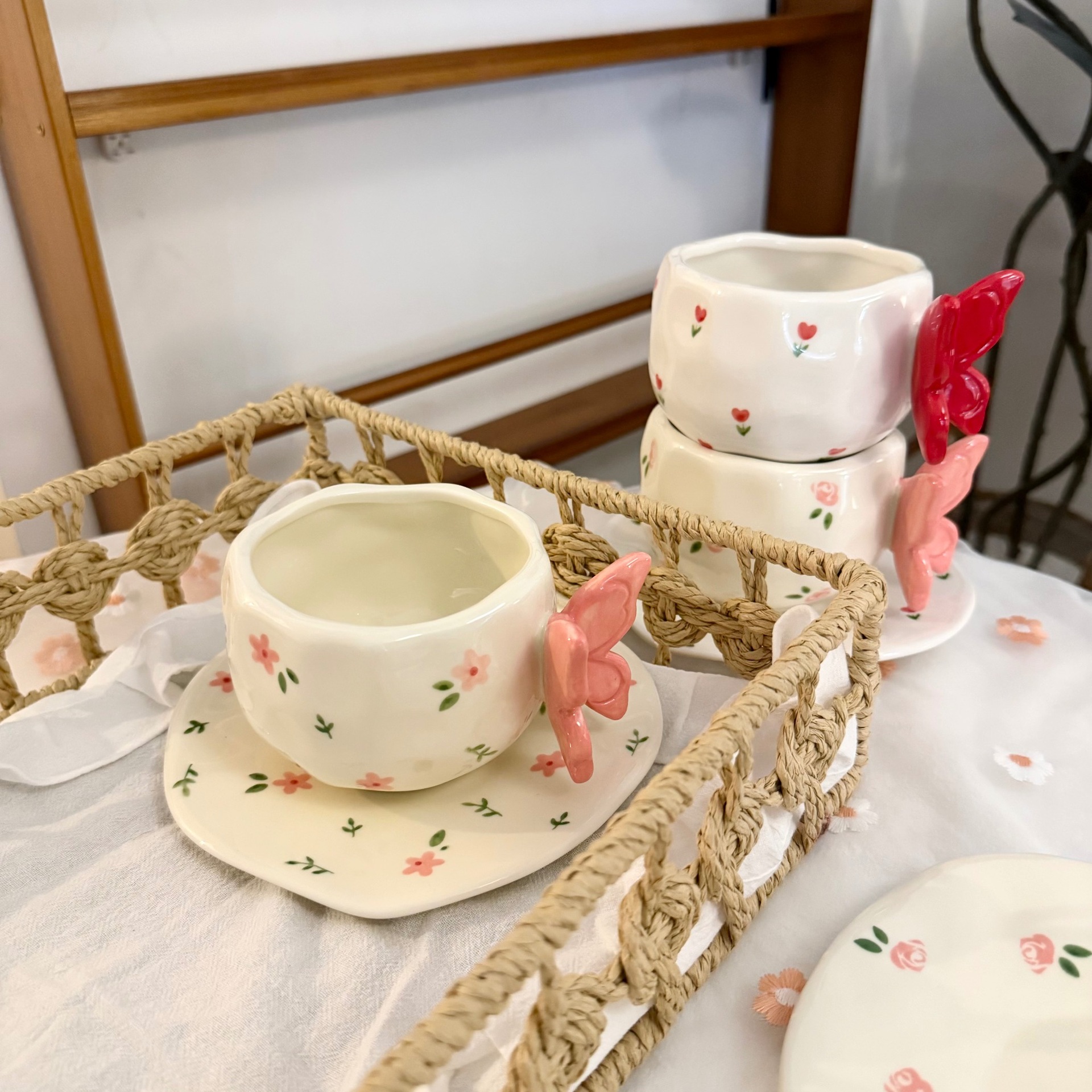 Керамическая чашка и блюдце для кофе в корейском стиле с ручной лепкой в виде бабочки, стильная чашка и блюдце для чаепития