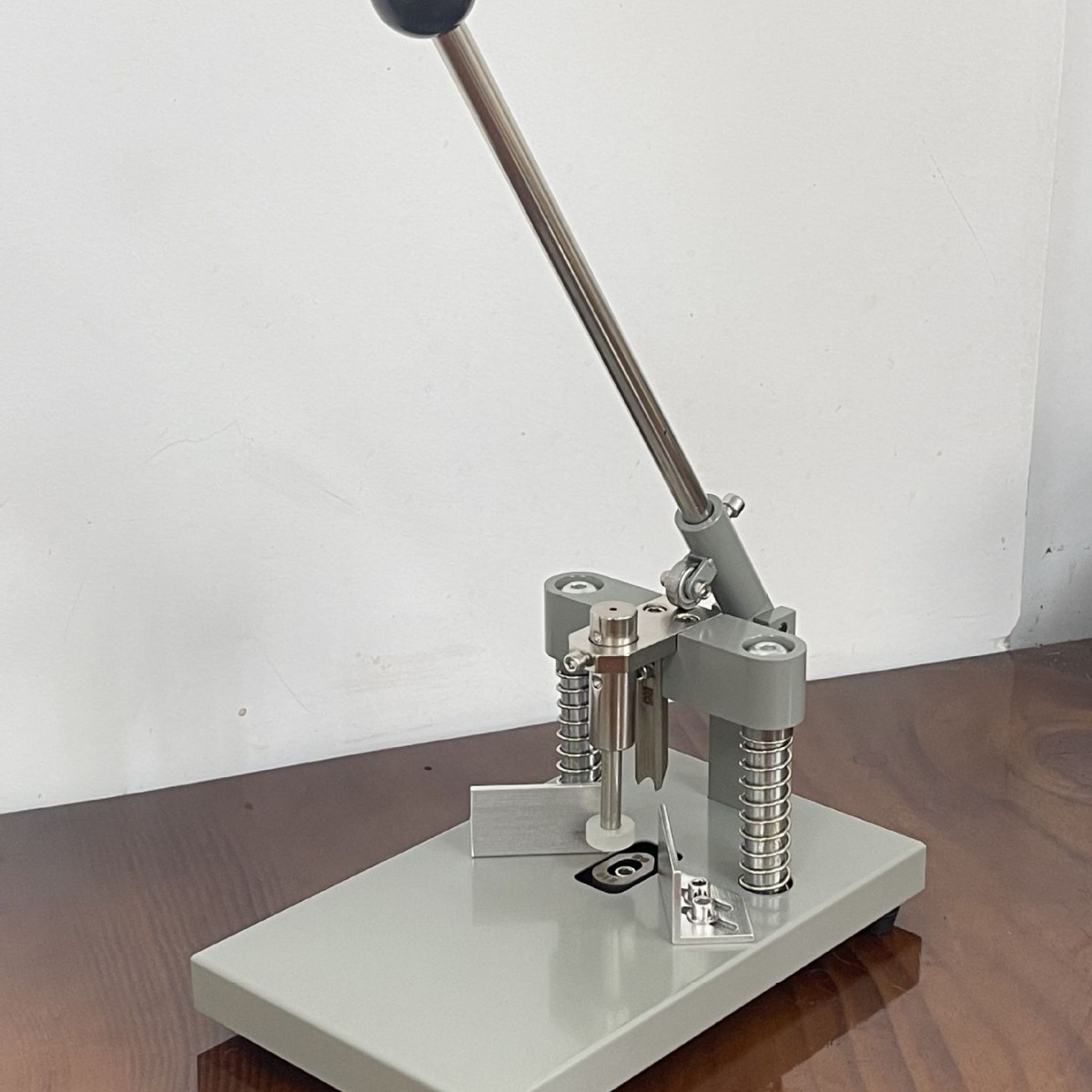 Угловая резка ручная машина для резки углов индивидуальная машина для резки углов машина для резки углов ПВХ альбома