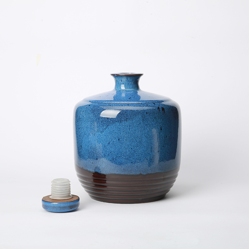 Factory wholesale in stock Yixing ceramic wine bottle five Jin sealed wine jar Yixing clay wine set